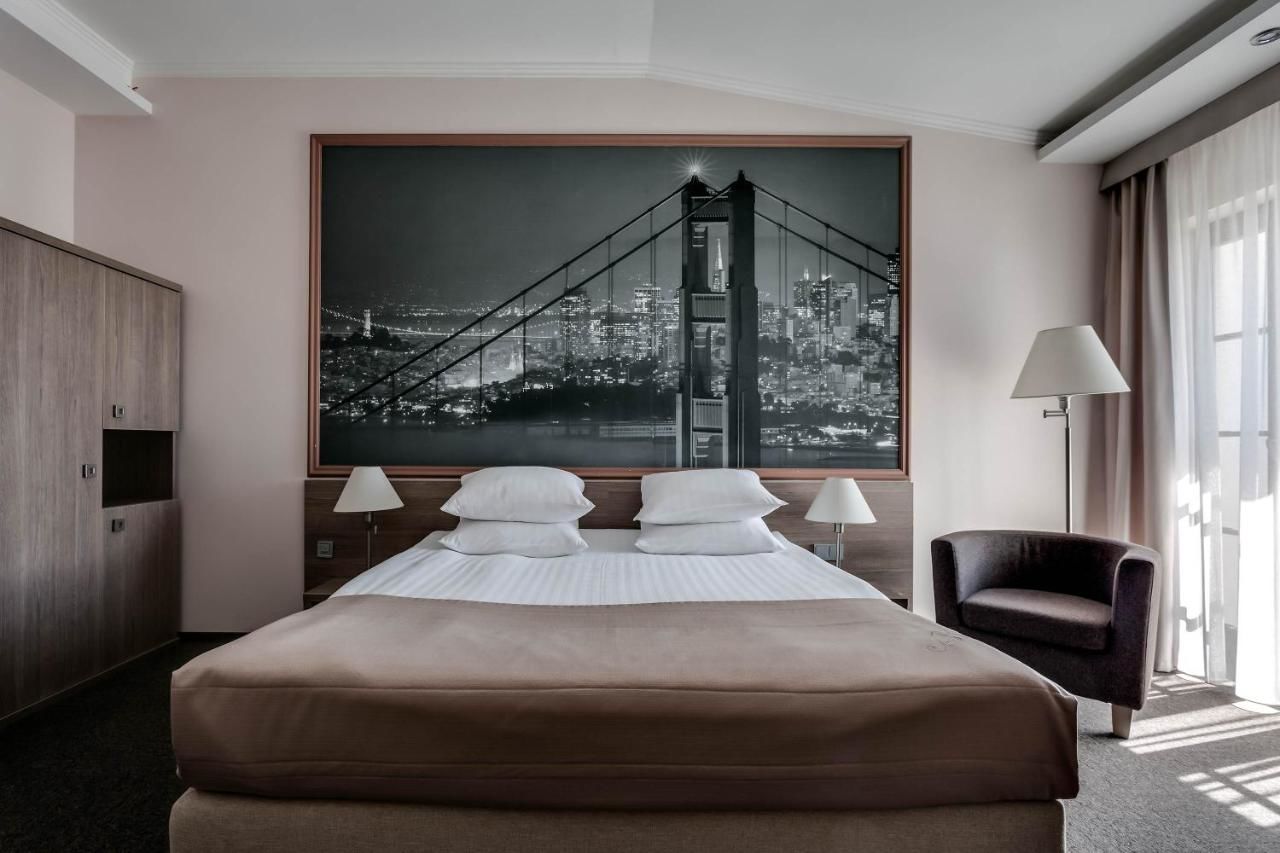 Отель Rius Hotel Львов