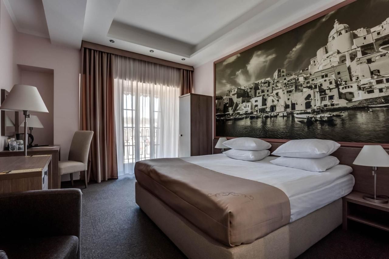 Отель Rius Hotel Львов
