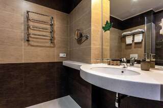Отель Rius Hotel Львов Полулюкс-6